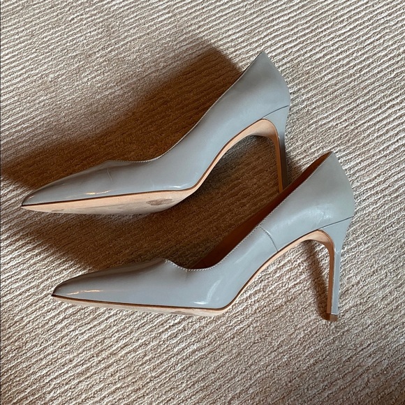 Manolo Blahnik Gray Patent Leather Pointed Pumps Closed Toe Heels Size 7.5 - Picture 7 of 16